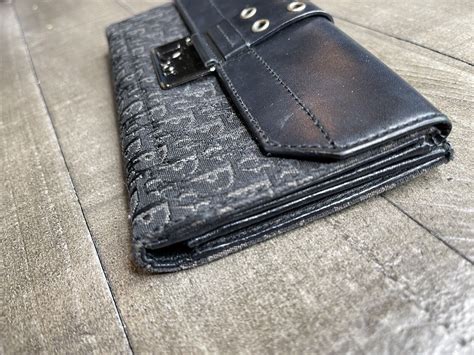 dior chain on wallet|authentic Dior monogram wallet.